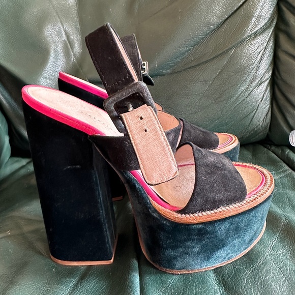 Victoria Beckham Platforms 38 - Picture 3 of 8